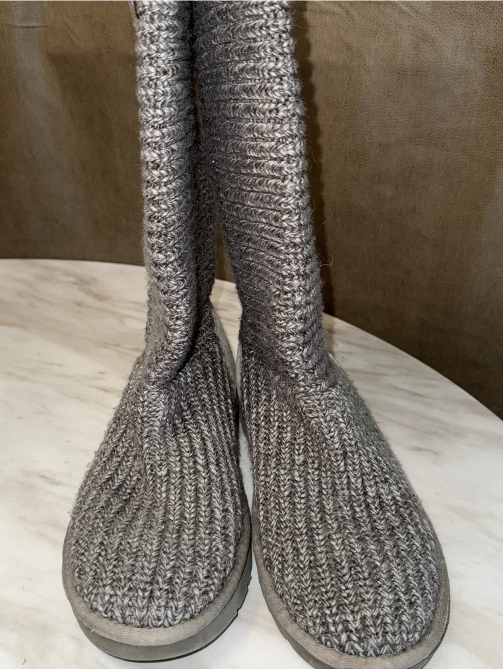 UGG Cardi knit grey size woman 7 boots